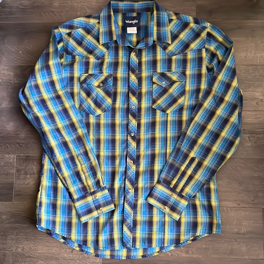Wrangler pearl snap